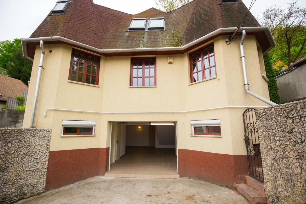 Two Towers Apartman Miszkolc Zewnętrze zdjęcie